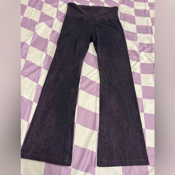 Hard Tail Forever Mineral Wash Flare Yoga Pants - Picture 2 of 8